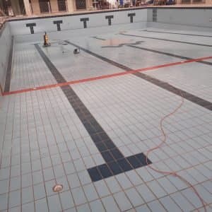 ריצוף דמוי עץ מבריק — חידוש רובה וסילר, מ.ק פאר מארק